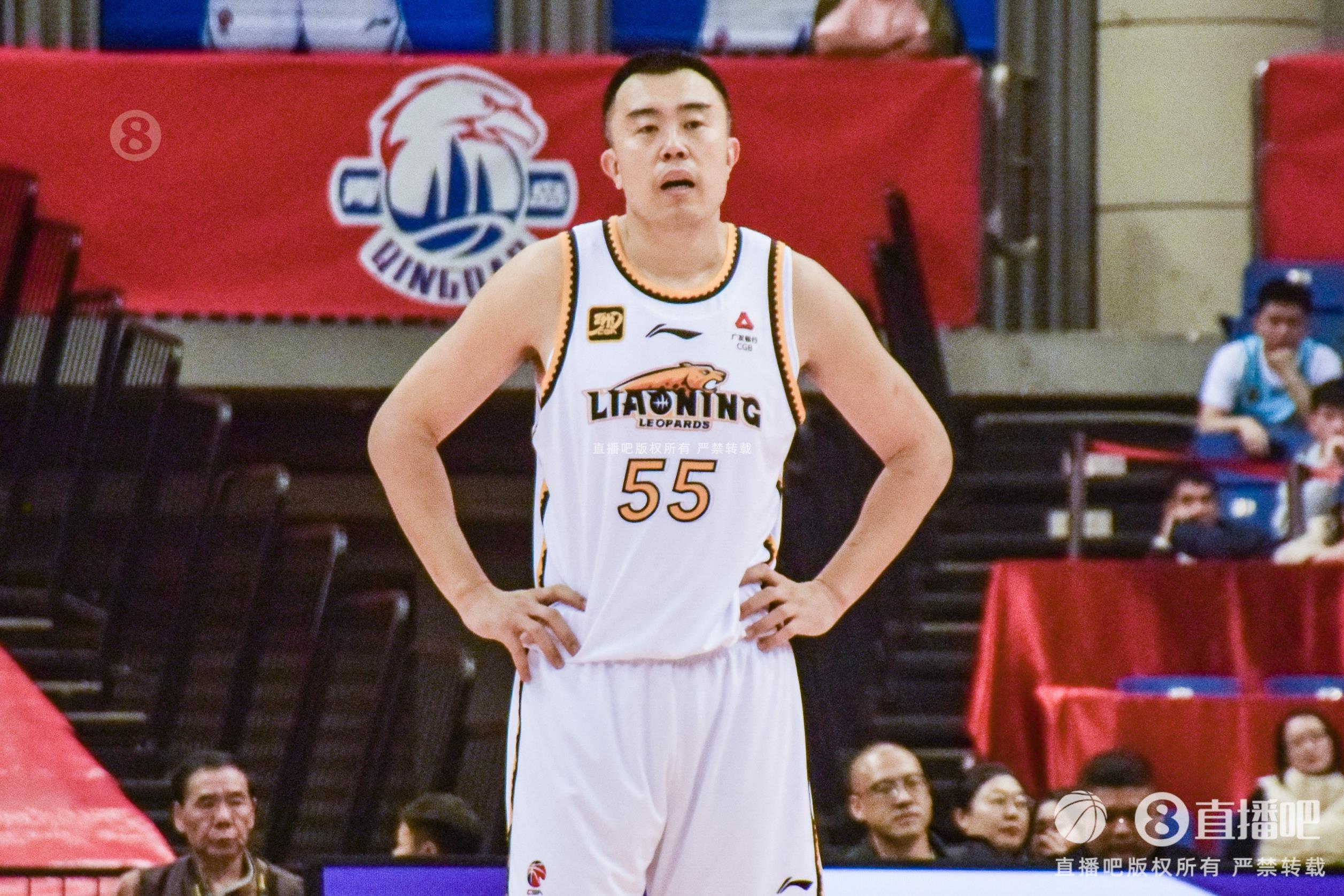 老將盡力了！韓德君7中4拿到14分12籃板3助攻